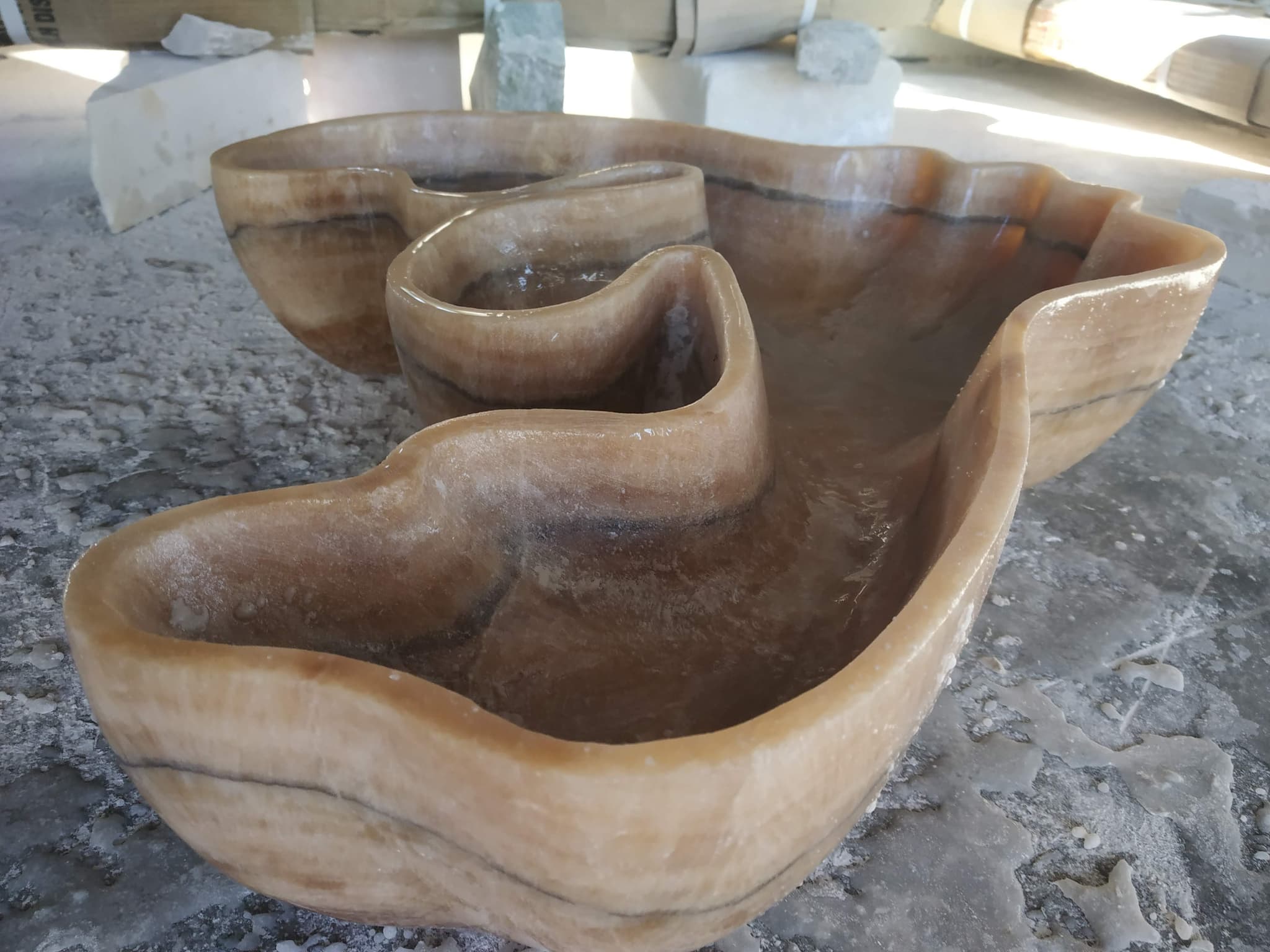 Sculpted Honey Onyx Low Dish